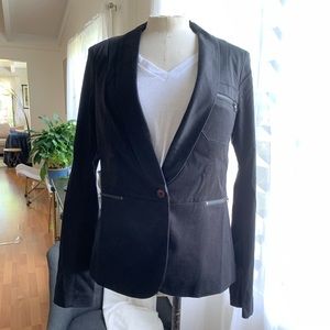 Guess sleek black blazer